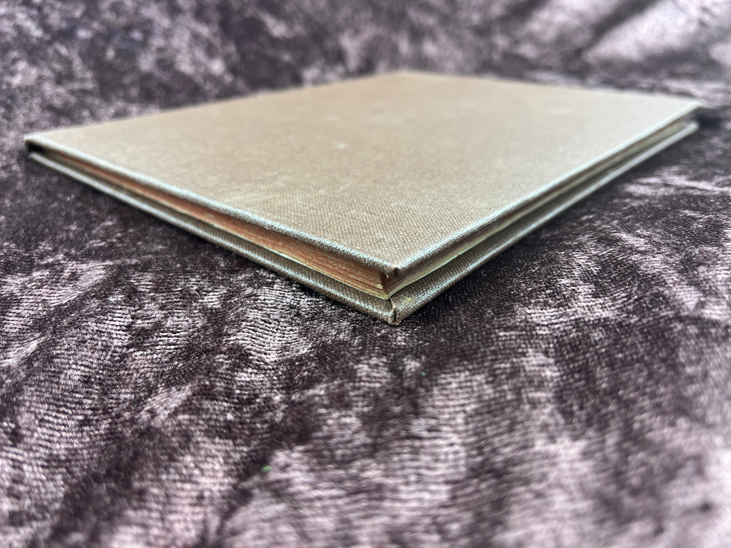 1688 Quarto First Edition Pamphlet A Continuation Of The Present State Of The Controversy Between The Church Of England And The Church Of Rome By William Wake Printed For Richard Chiswell